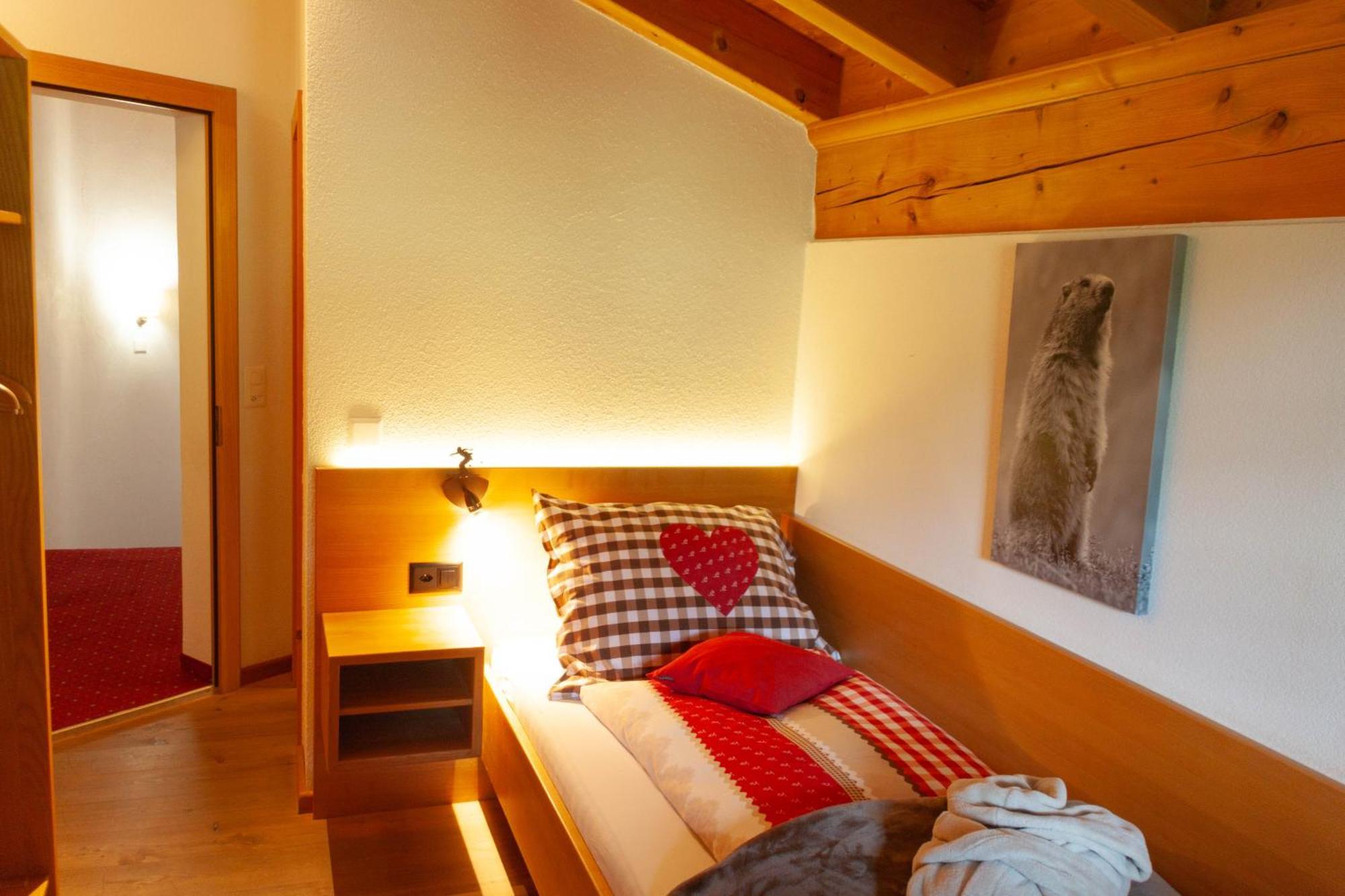 Hotel Madrisajoch Санкт-Антёниен Экстерьер фото