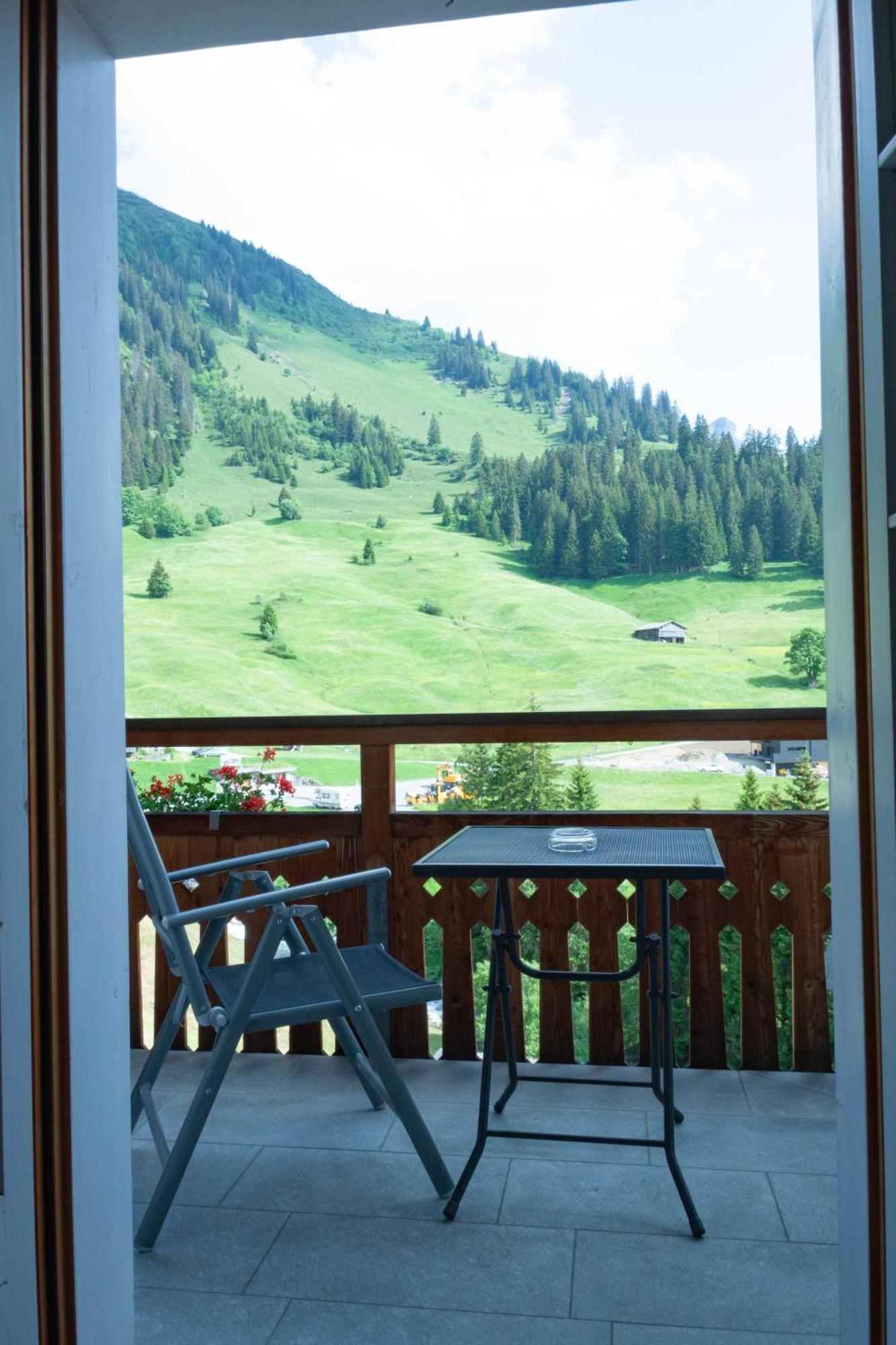 Hotel Madrisajoch Санкт-Антёниен Экстерьер фото