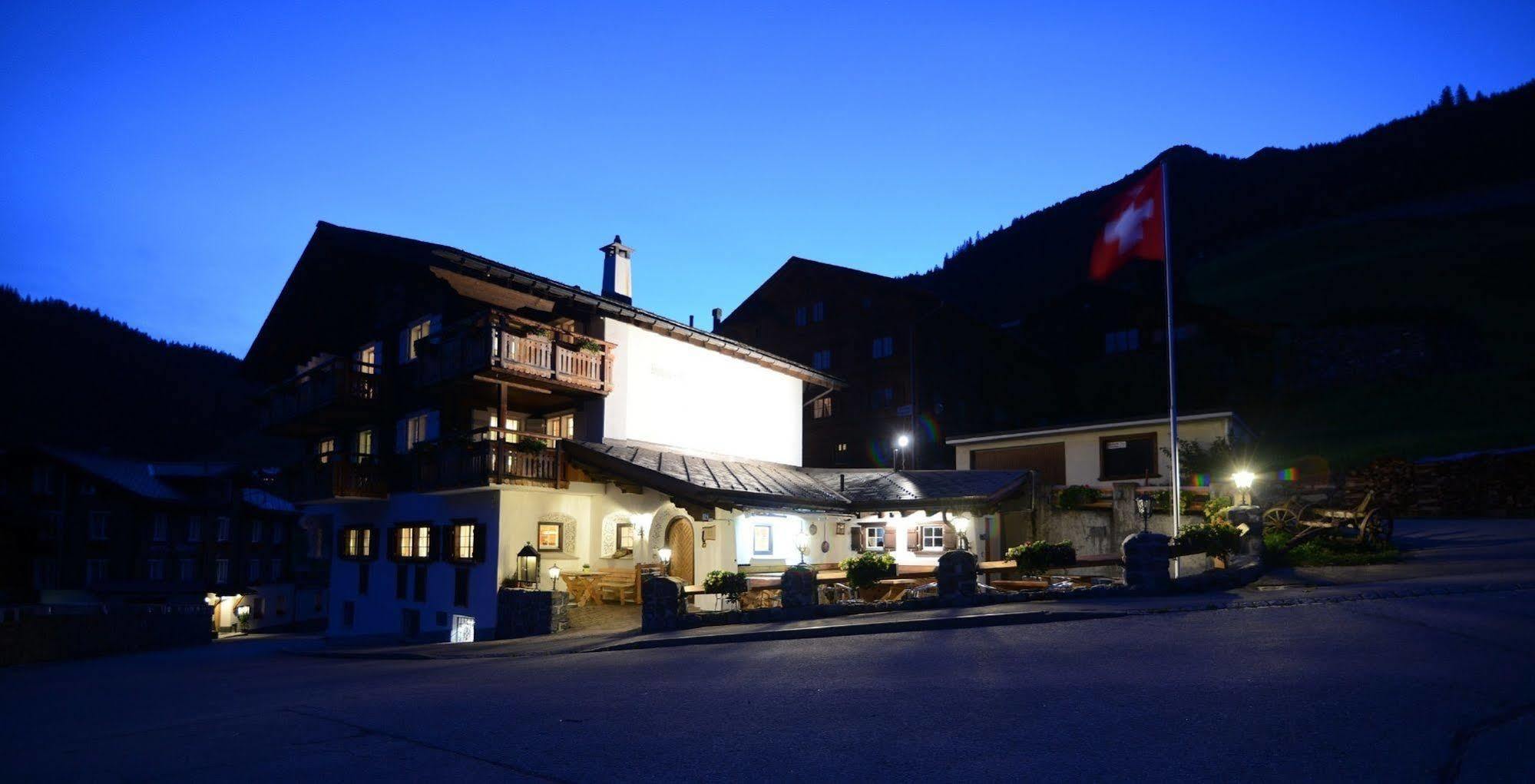Hotel Madrisajoch Санкт-Антёниен Экстерьер фото
